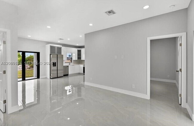 Foto del edificio - 631 Summit Ave S