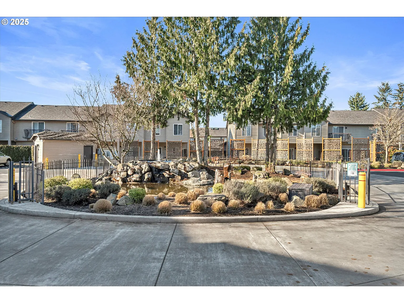 Foto principal - 5264 NE 121st Ave