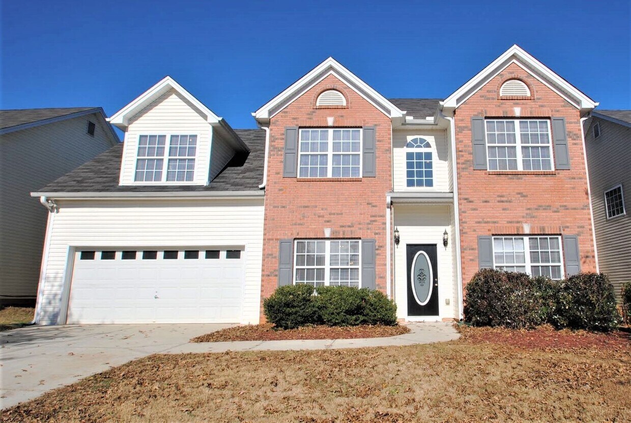 Foto principal - 1000 Chapel Station Dr