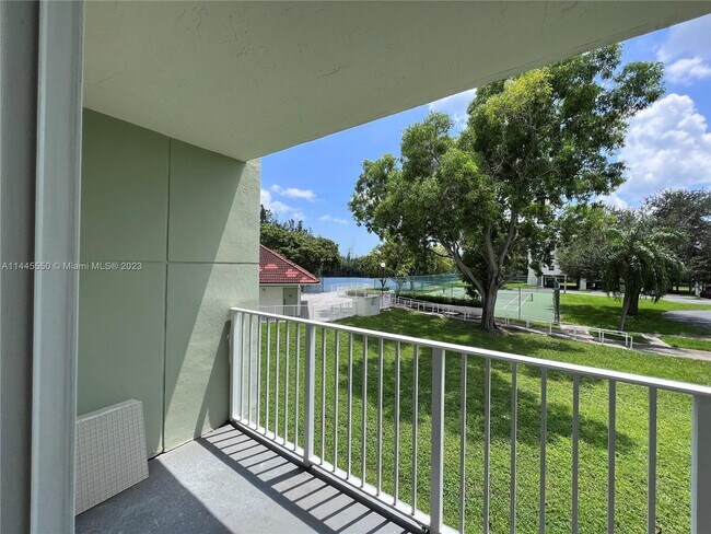 Foto del edificio - 8200 SW 210th St