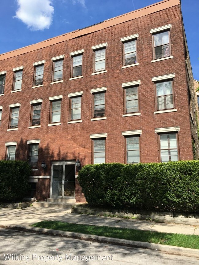 Building Photo - 2534 N Farwell Ave