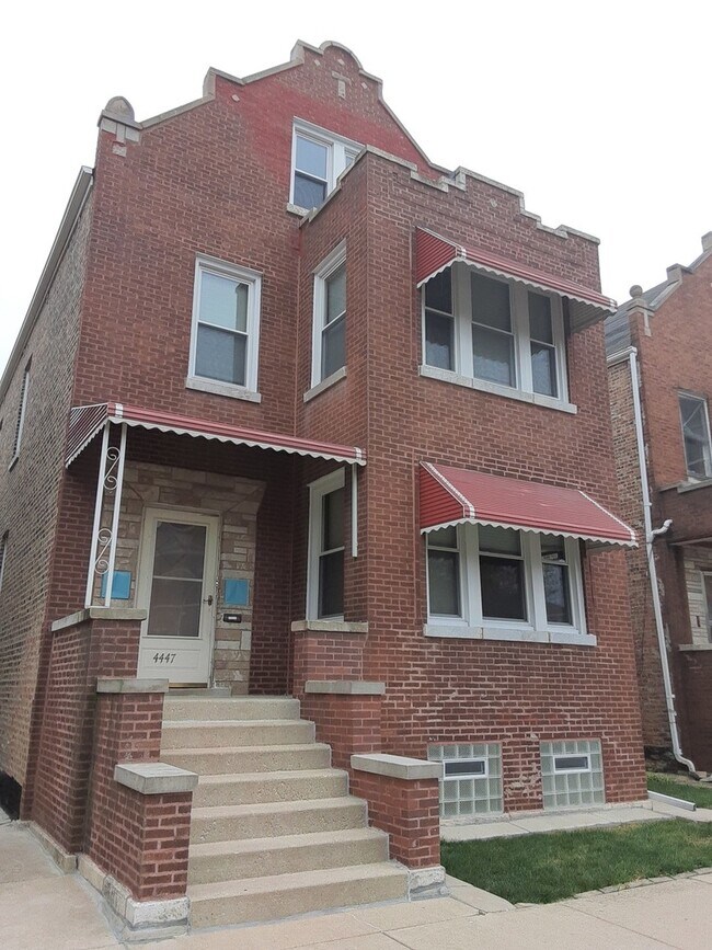 Building Photo - 4447 S Francisco Ave