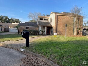 Building Photo - 18002 Hollywell Dr