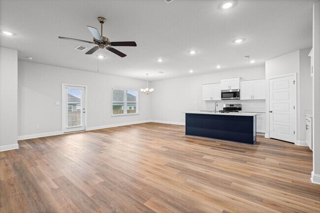 Foto del edificio - 7307 Hawkins Mnr