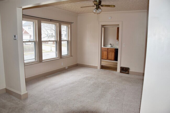 Building Photo - 10720 Edgepark Dr