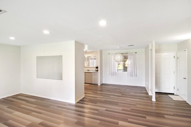 Foto del edificio - 43480 Illinois Ave