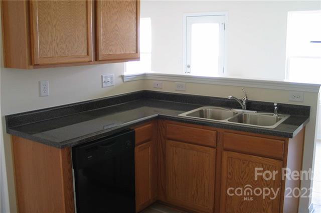 Foto del edificio - 8411 Rolling Meadows Ln