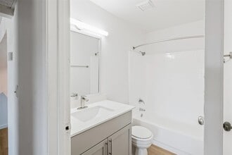 Building Photo - 4600 W Pioneer Dr