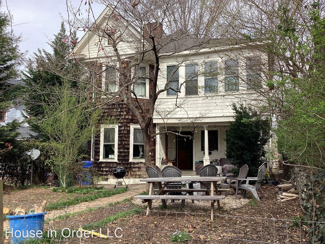 Foto principal - 3 br, 3 bath House - 127 Montford Ave