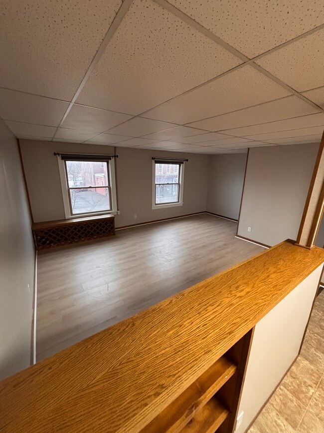 Building Photo - 212 E Main St