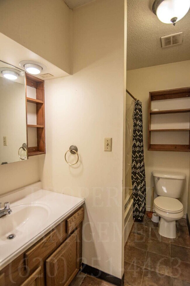 Foto del edificio - 2 Bedroom 1 Bath Coffeyville Apartment.