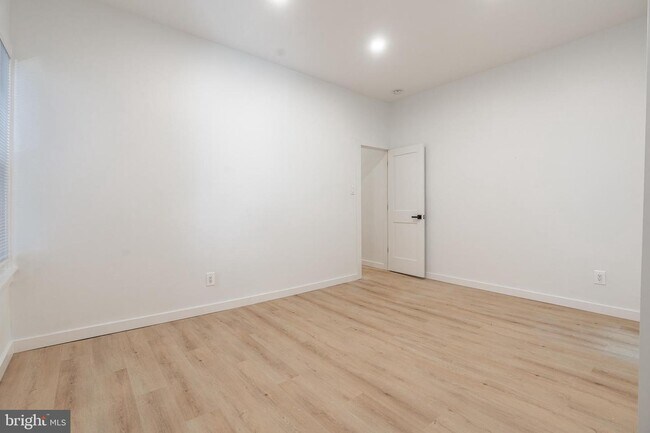 Foto del edificio - 5016 Hazel Ave