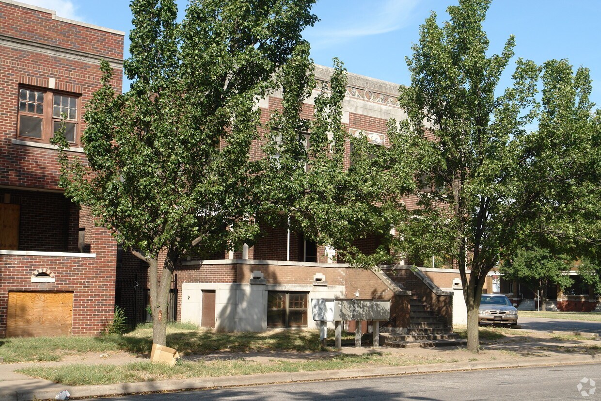 625 N Topeka ¡St - 625 N Topeka St