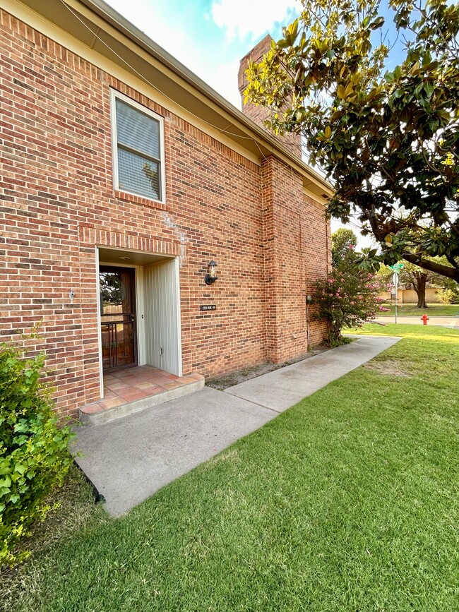Building Photo - 2200 NW 49th St