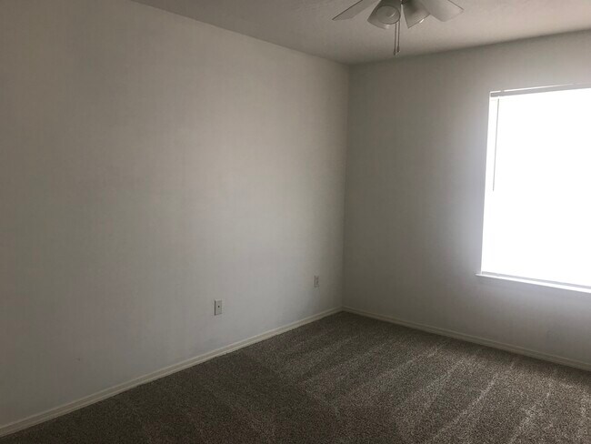 Building Photo - 1820 Shay Lin Ct