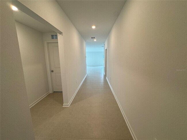 Foto del edificio - 2185 Lasso Lp