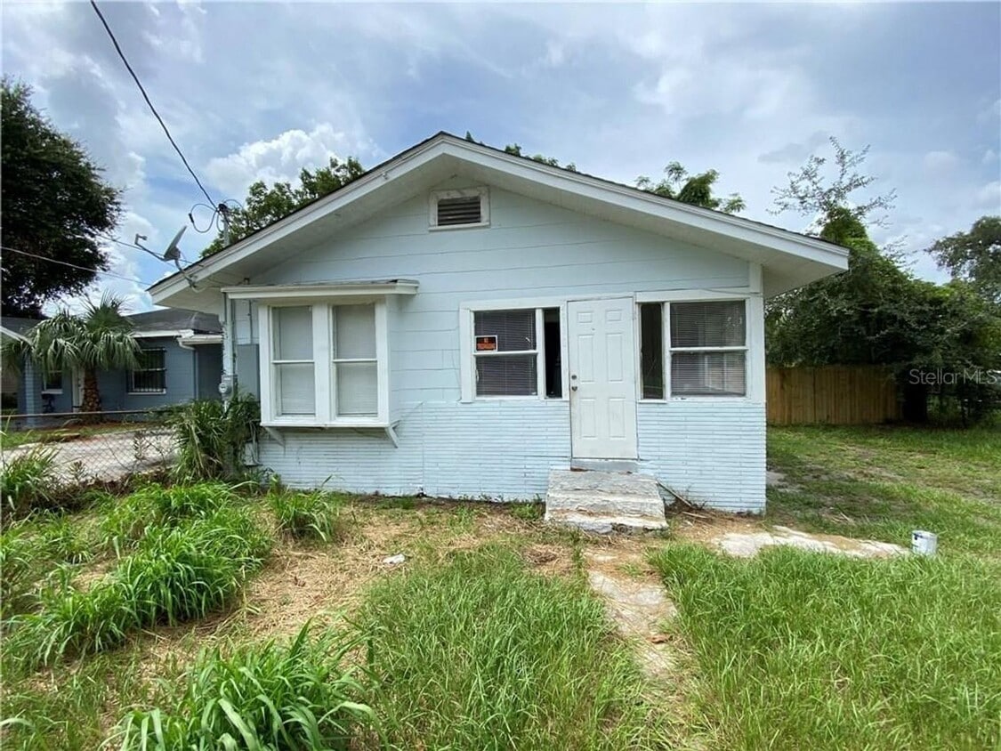 Primary Photo - Updated 3/1 College Hill Home- Move In Ready!