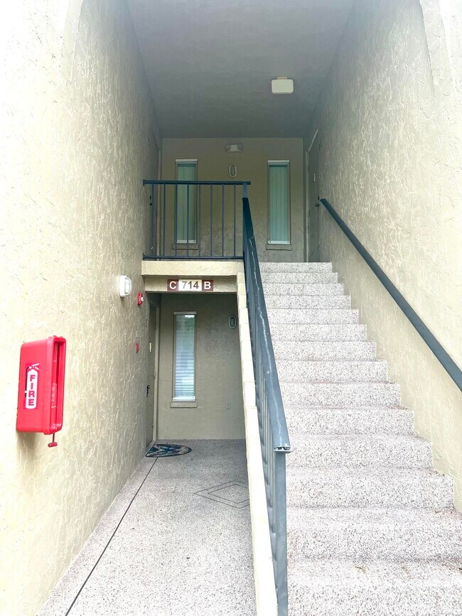 Foto del edificio - 714 Sunny Pine Way
