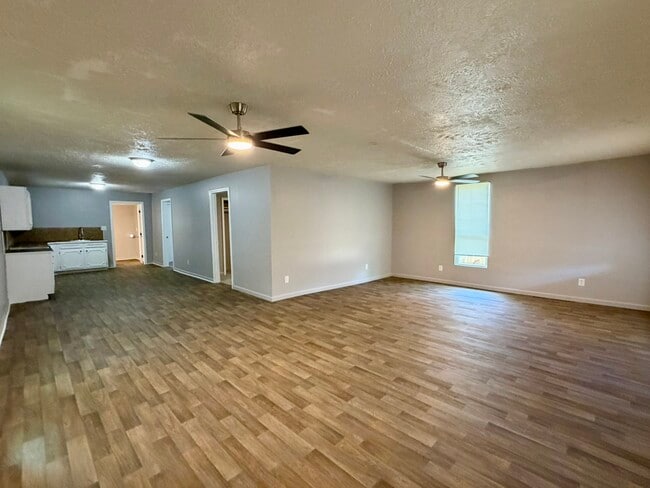 Foto del edificio - 724 Searcy Ave