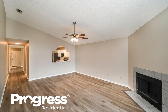 Building Photo - 2847 Lantana Lakes Dr W