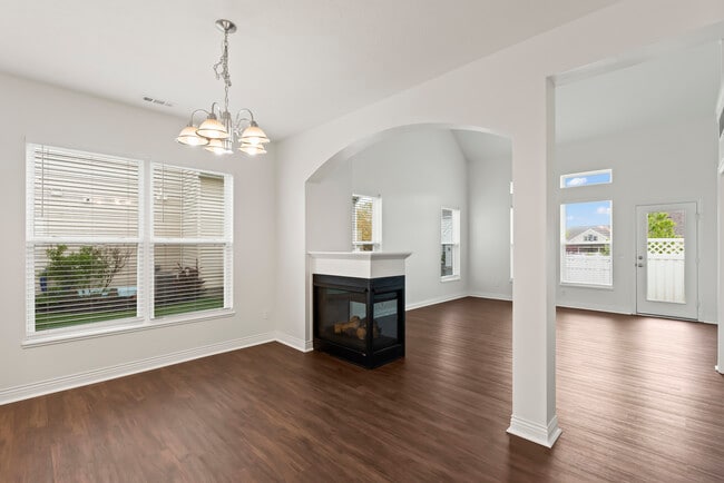 Foto del edificio - 1067 Eberton Ave