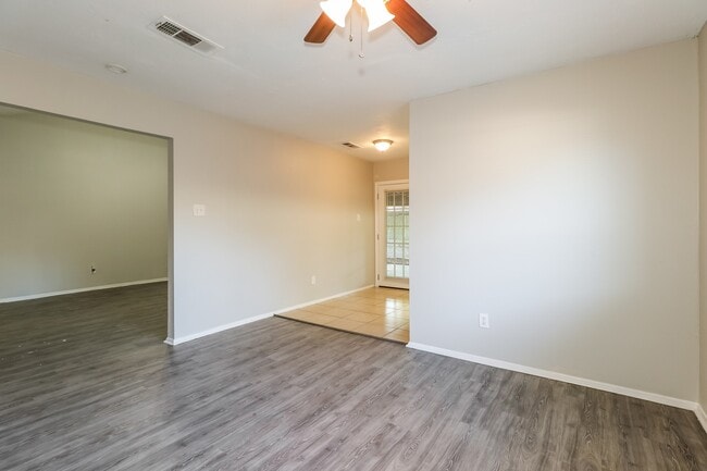 Building Photo - 4439 Algernon Dr