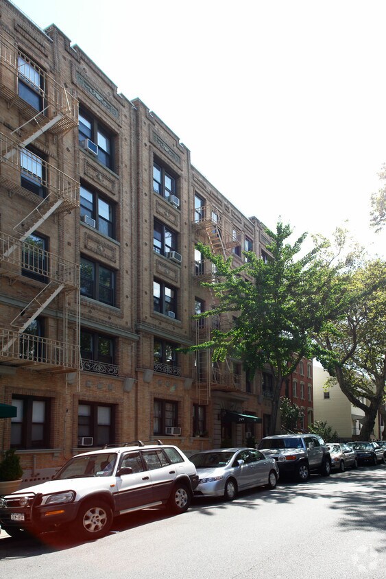 Primary Photo - 247 13th St