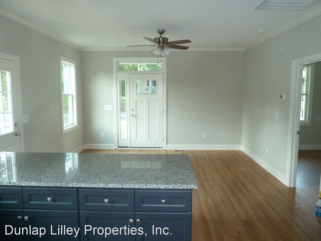 Foto del edificio - 4 br, 2 bath House - 203 Caldwell St.  Unit A