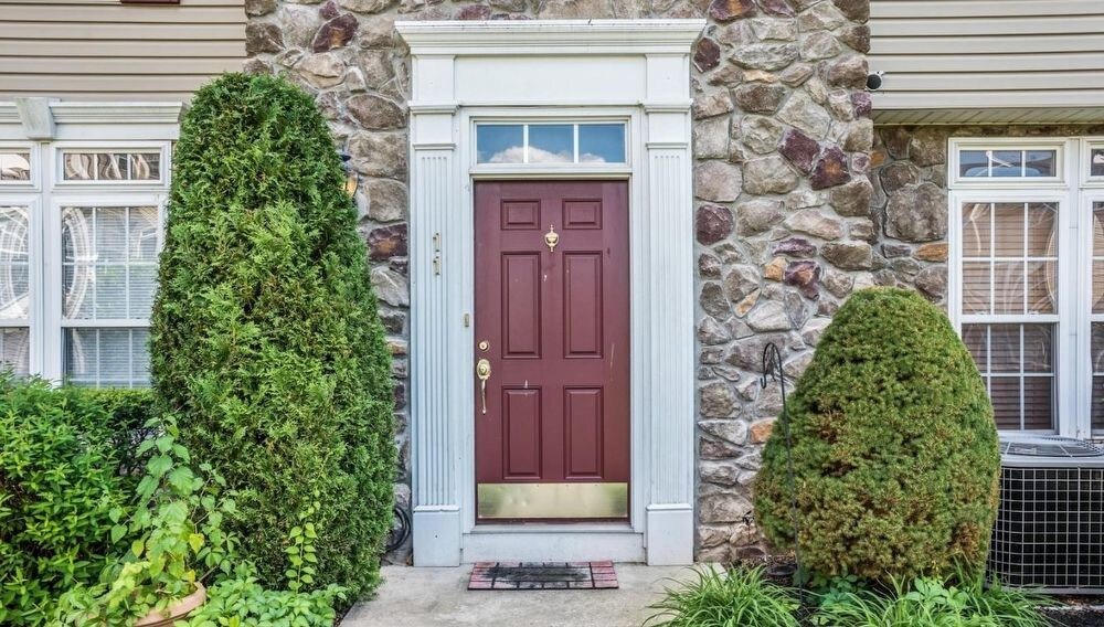 1900/Mo For Rent Beautiful town home House Rental in Delran, NJ