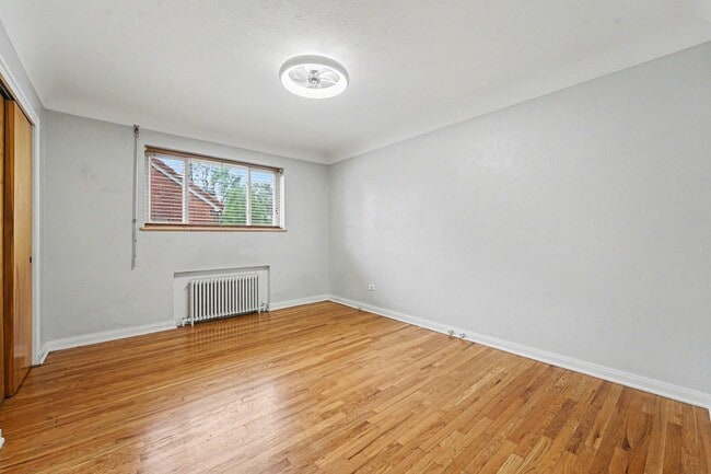 Building Photo - Bright Updated 2-Bed Condo with Vintage Charm Near Wash Park & Cherry Creek