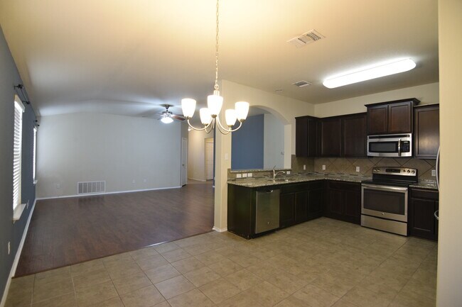 Building Photo - 6019 Ambrose Cir