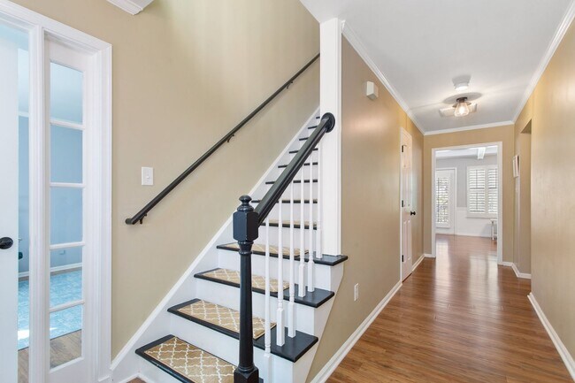 Building Photo - 4 Bedroom Single Family Home in Castleton ...