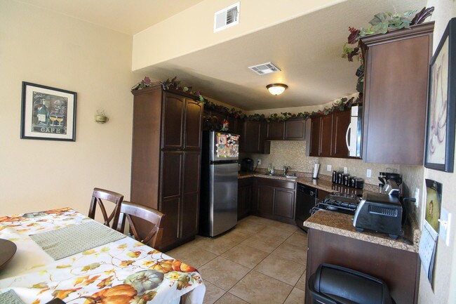 Foto del edificio - 14244 Trigger Rock Ln