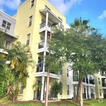 Building Photo - 1501 Doyle Carlton Dr