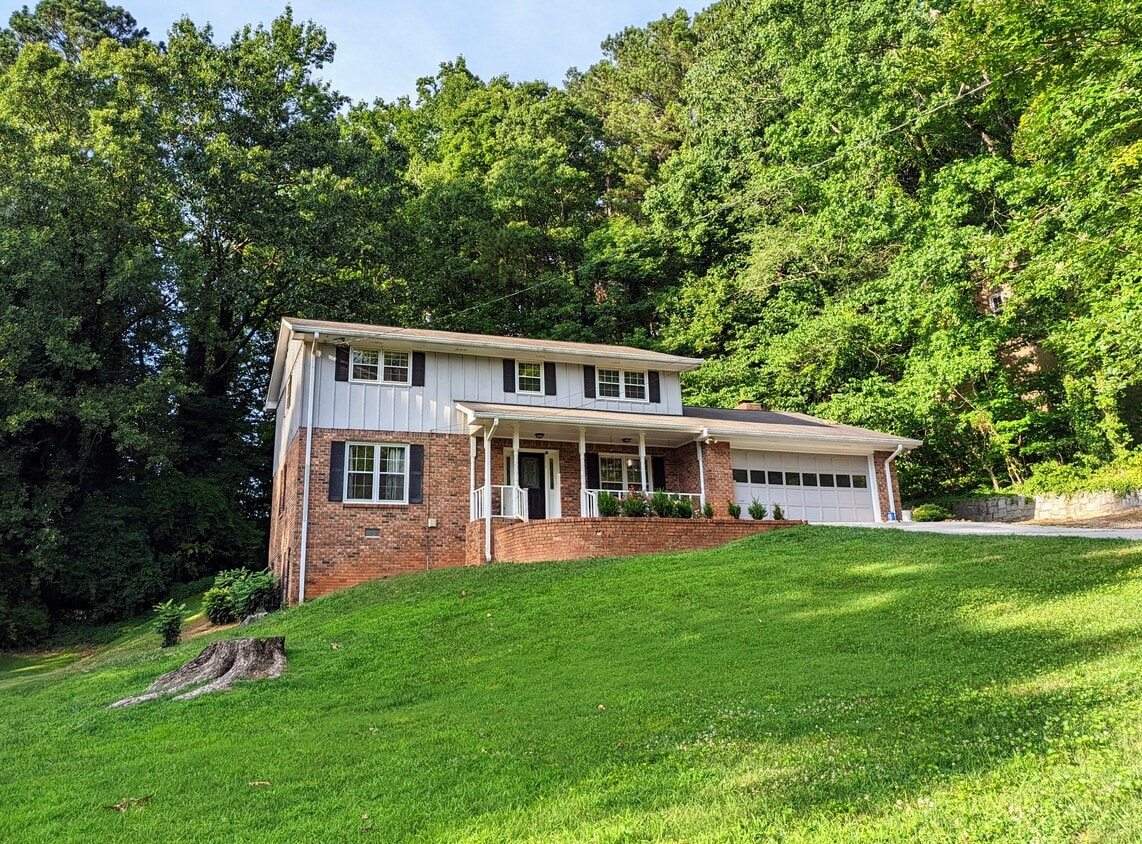 3884 Allsborough Dr, Tucker, GA 30084 House Rental in Tucker, GA