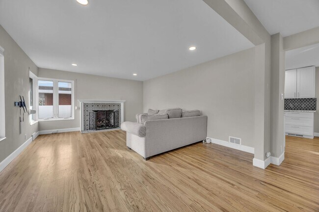 Foto del edificio - Charming Millcreek Home with Unique Style ...