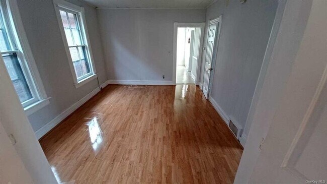 Building Photo - 200 N Hamilton St