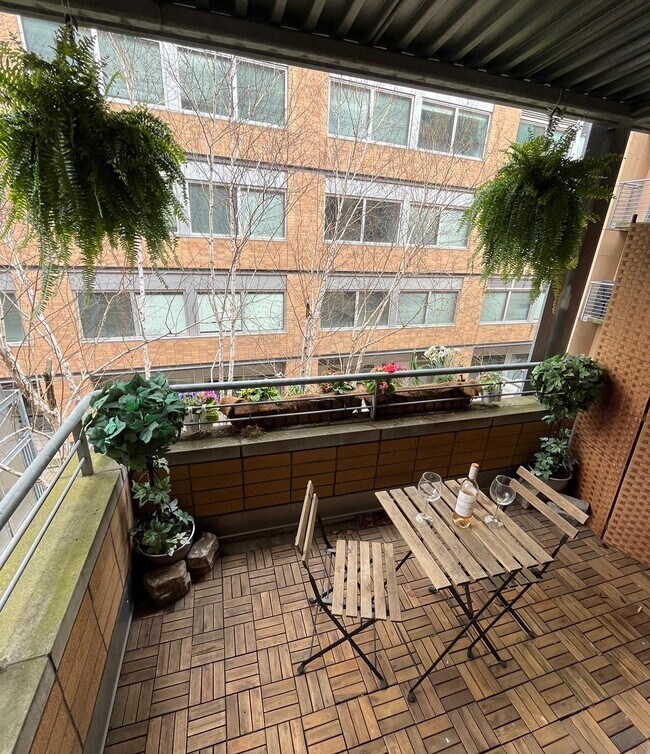 Foto del edificio - 701 Columbia St