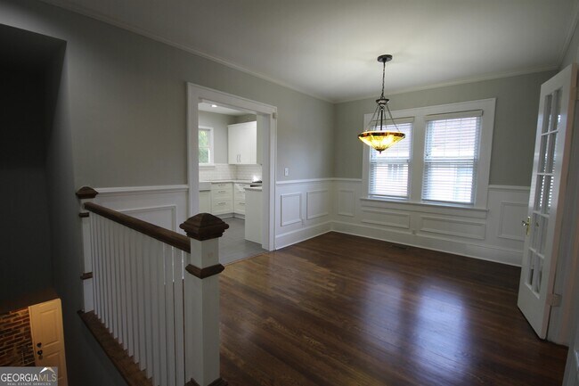 Building Photo - 1095 Boulevard Dr