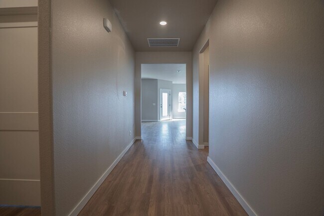 Building Photo - Gorgeous New Home  Coming Soon!