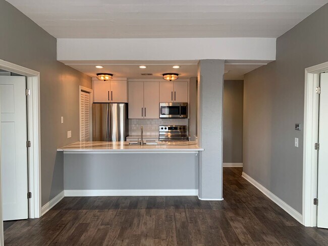 Foto del edificio - 112 W Washington Blvd