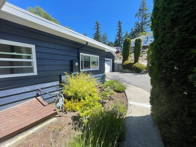 Building Photo - 4314 Eagle View Ct