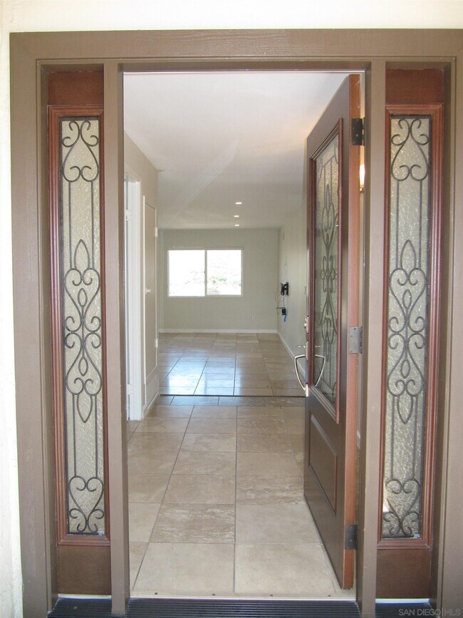 Building Photo - 6617 Hemingway Dr