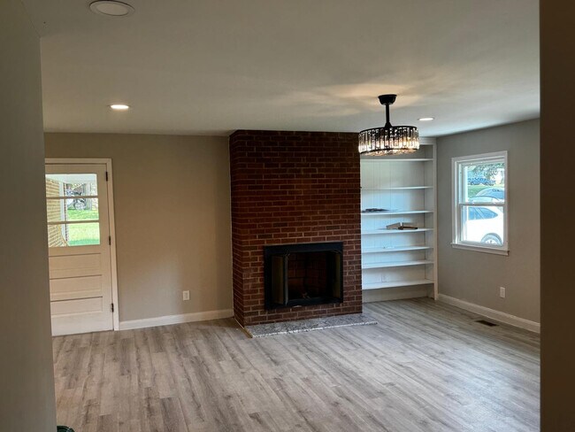 Building Photo - 3295 Amity Hill Rd