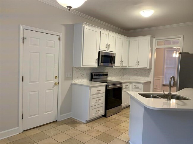 Building Photo - 2154 Chartley Pl