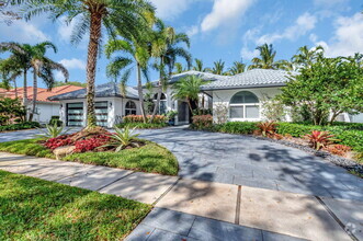Building Photo - 5747 Paddington Way