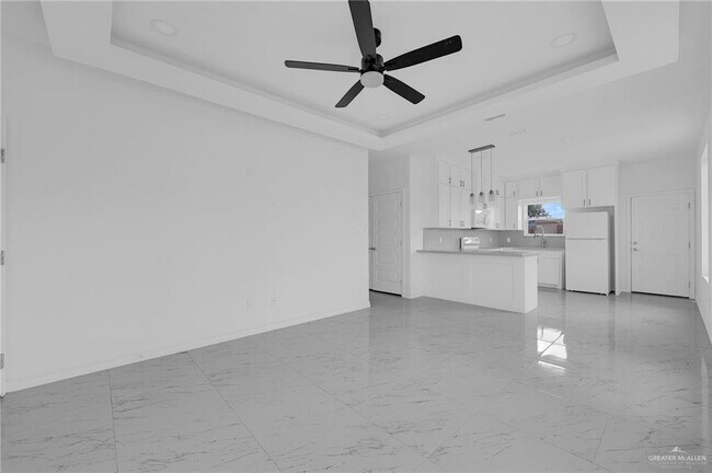 Foto del edificio - 2000 E 1st St