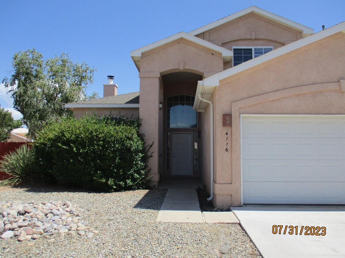 Foto principal - 4116 Rancho Alegre Rd NW
