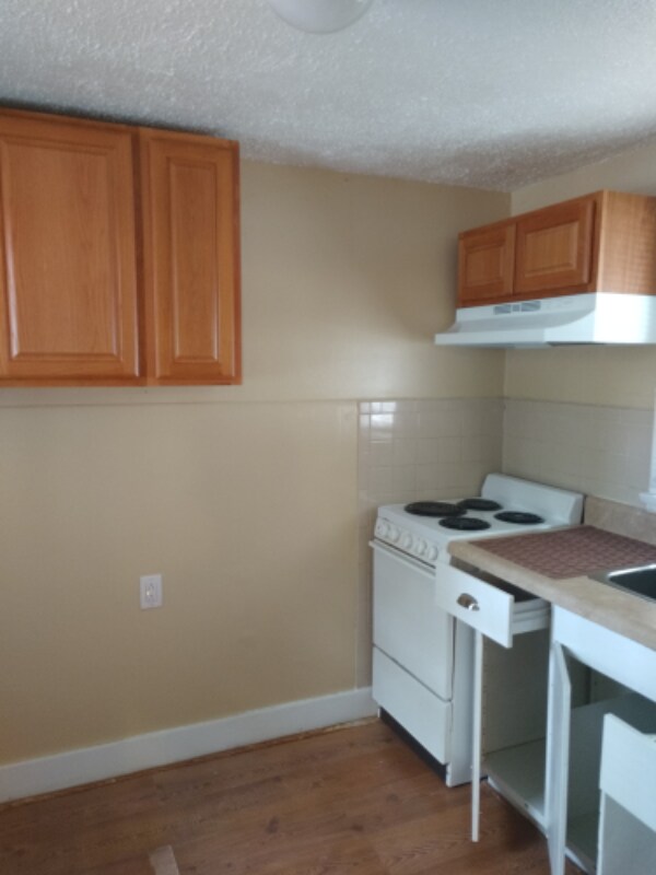 Building Photo - 7 Bent Oaks Ln