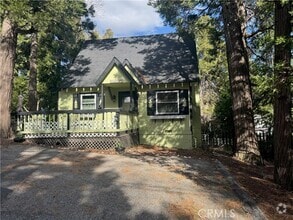 Building Photo - 193 Hemlock Dr